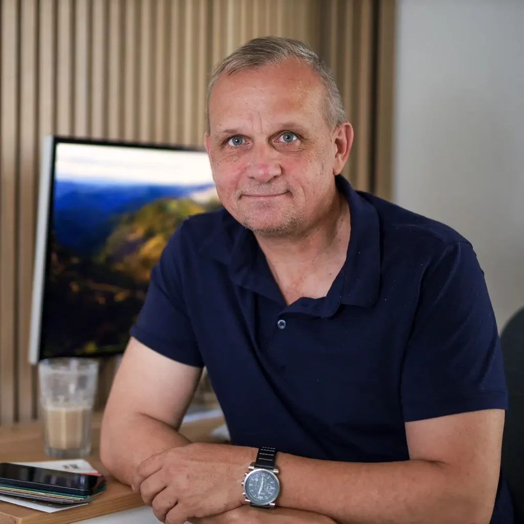 Businessfotograf Carsten Appel lächelt in die Kamera