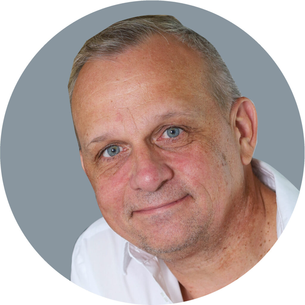 LinkedInprofilfoto mit blau-grau (abgeschwächt) Hintergrund