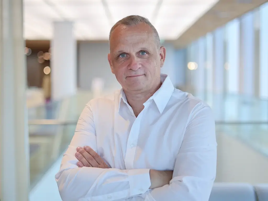 Businessfotograf Carsten Appel bei einer Fotosession für Bewerbungen